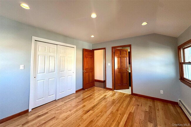 Building Photo - 3270 Lafayette Ave