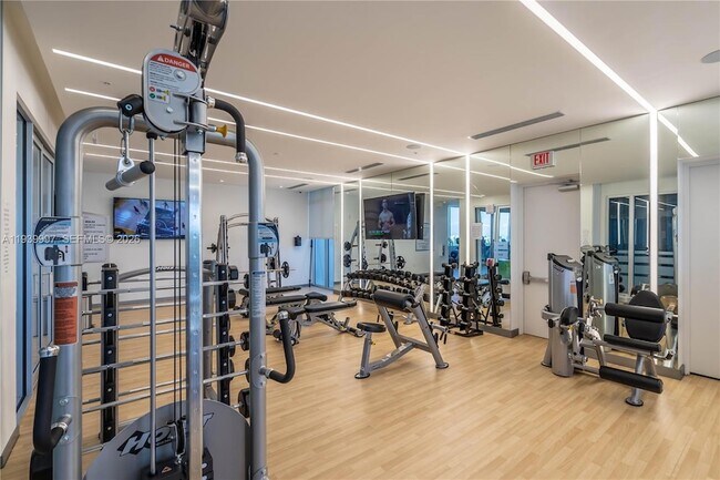 Building Photo - 6410 NW 105th Pl