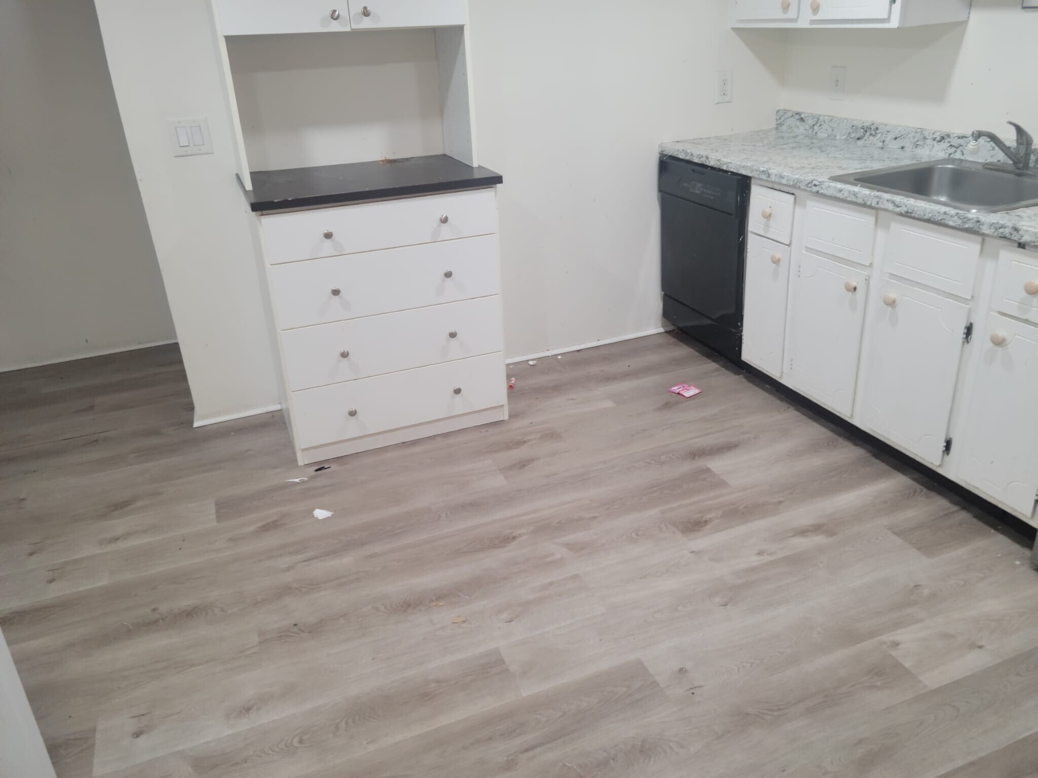 Building Photo - 3 Shadowbrook Ln