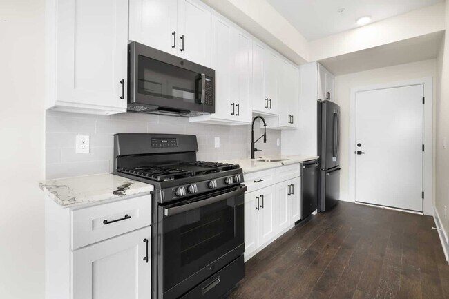 Building Photo - 1868 Frankford Ave