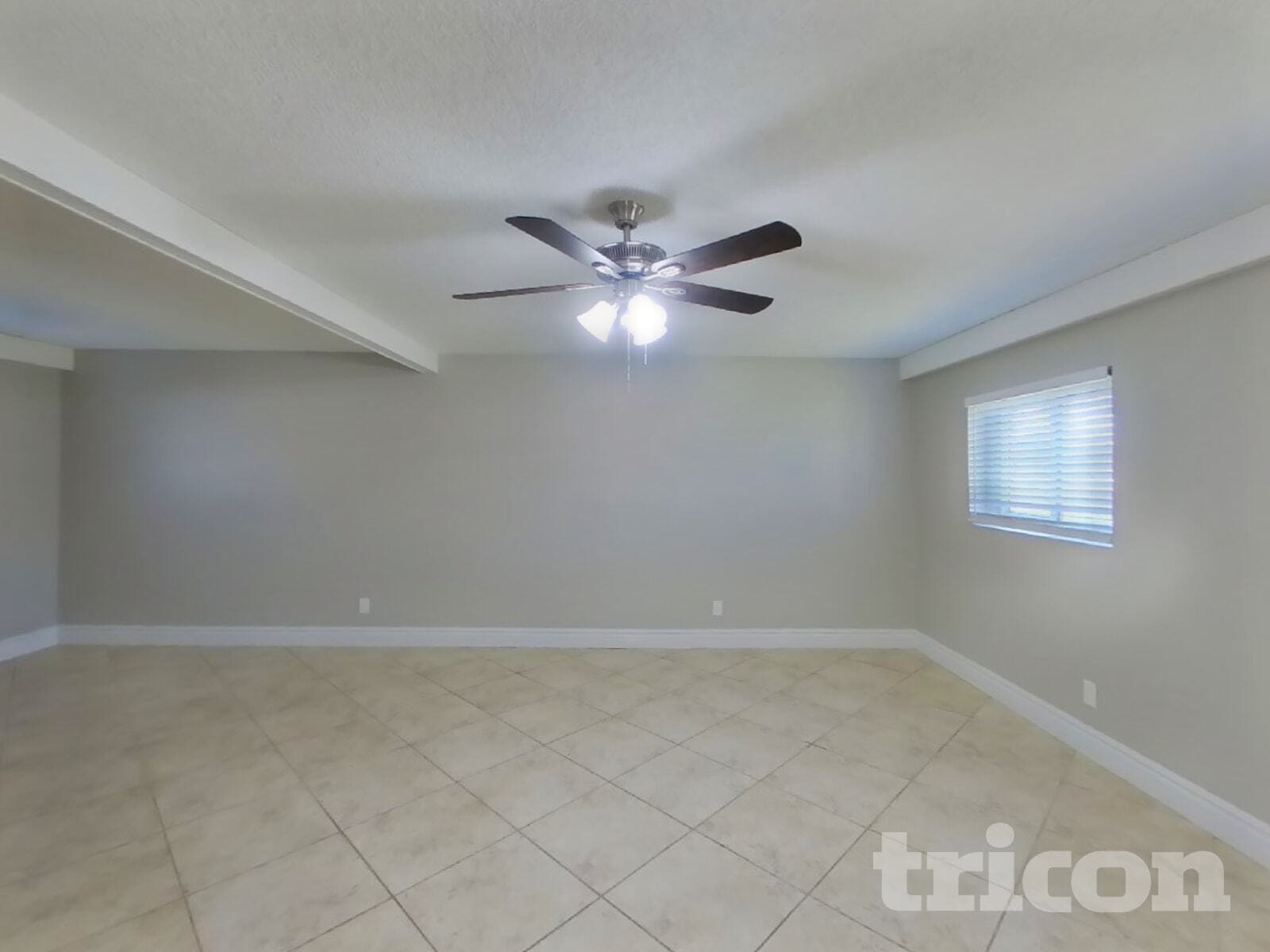 Building Photo - 9833 N 47th Dr