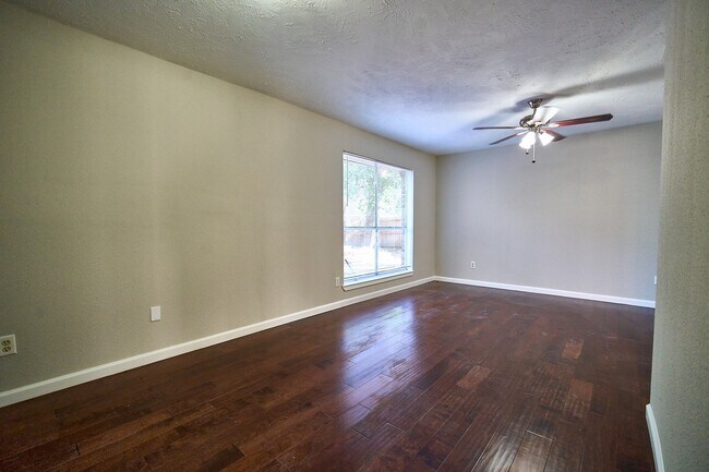 Building Photo - 2314 Pebbledowne Cir