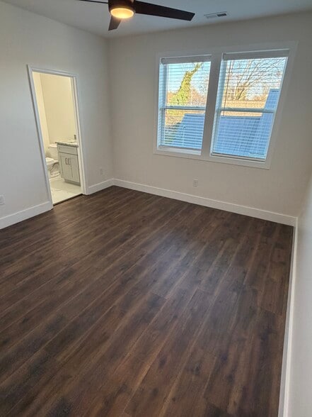 Building Photo - 1419 Woodbine Ave