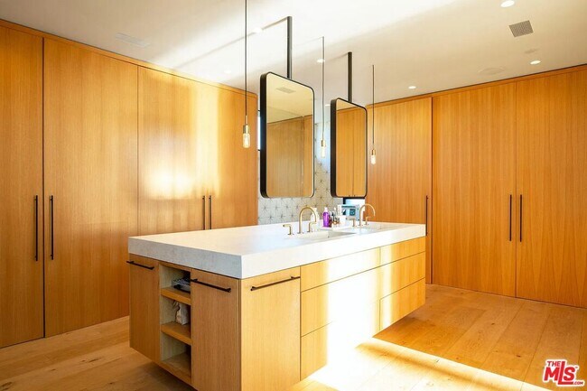 Building Photo - 3715 Wasatch Ave