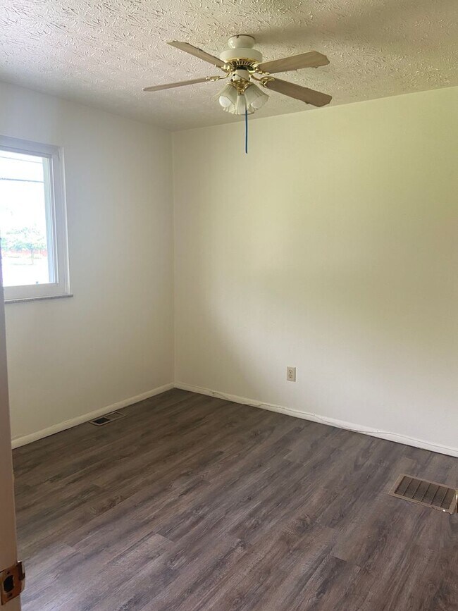 Building Photo - ChurchStS365