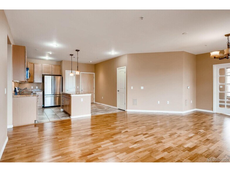 Building Photo - 10176 Park Meadows Dr