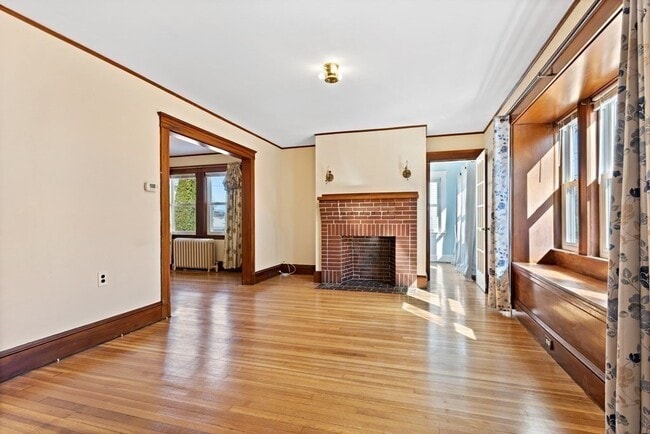 Building Photo - 64 Beaumont St