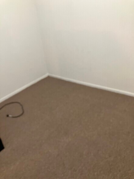 Building Photo - 48 Carlton Ave