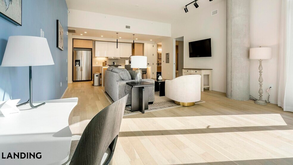 Building Photo - 143 E Commerce St