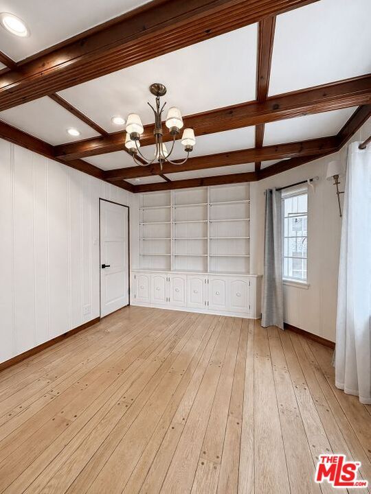 Building Photo - 341 S Rodeo Dr