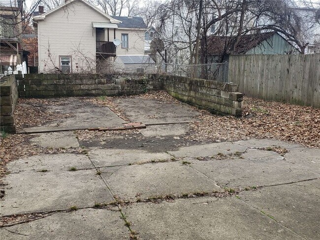 Building Photo - 3102 Bergman St