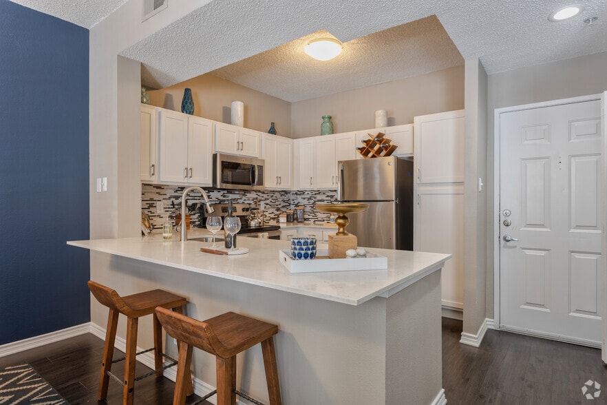 1BR,1BA - 800SF A3 - Kitchen - Alesio Urban Center