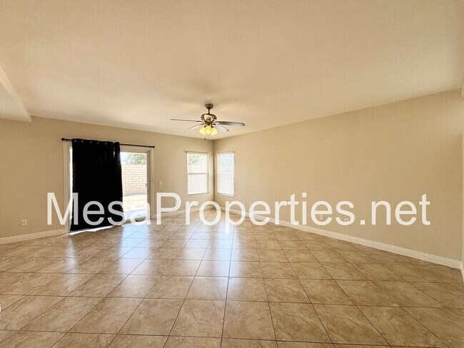 Building Photo - 15091 Brown Ln