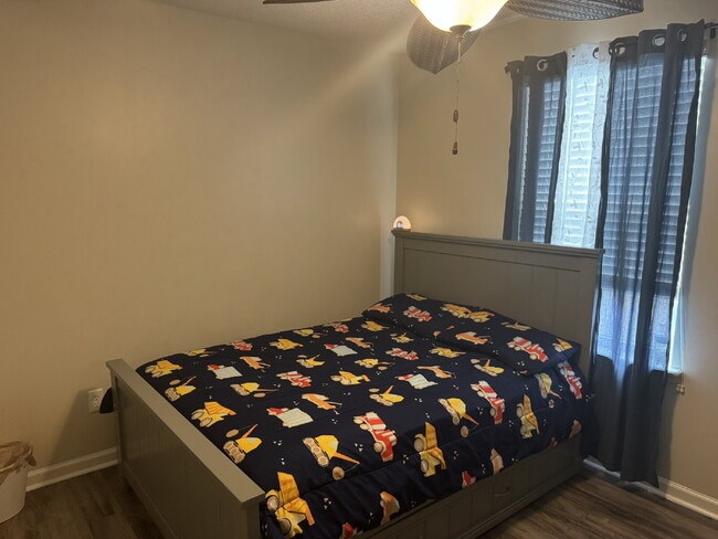 Building Photo - Spring Move in Special:  2nd month rent is FREE if you sign a lease before the end of July.