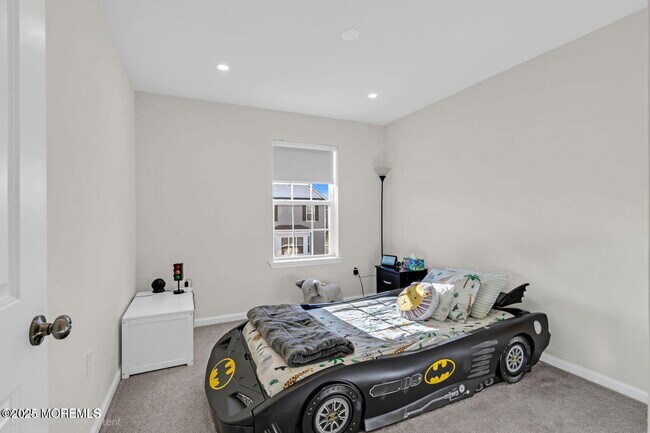 Building Photo - 2002 Evans Ln