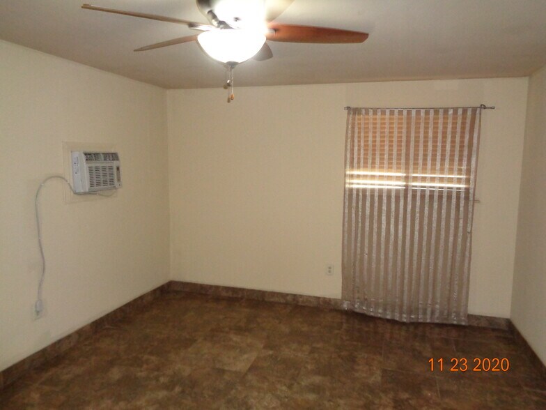Building Photo - 676 Jennifer Jean Dr