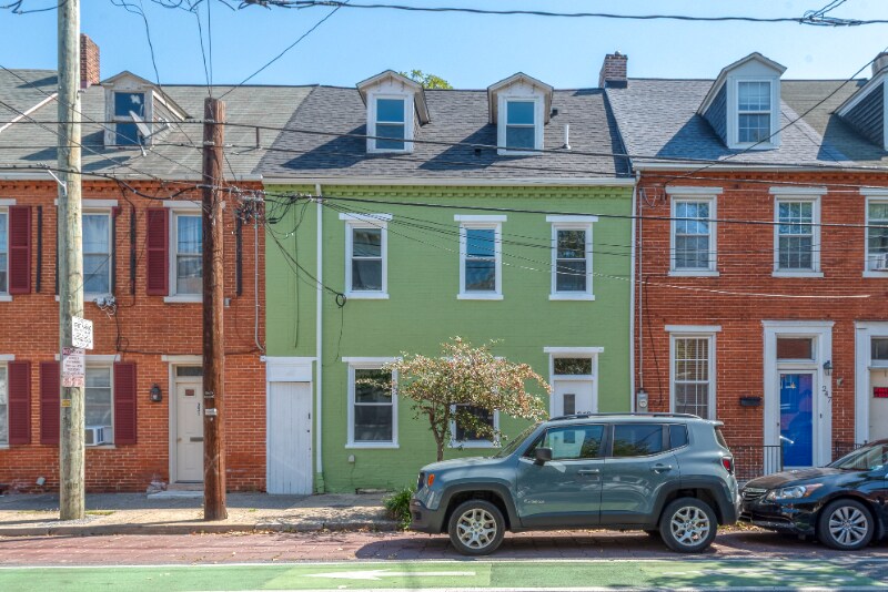 Building Photo - 249 N Mulberry St