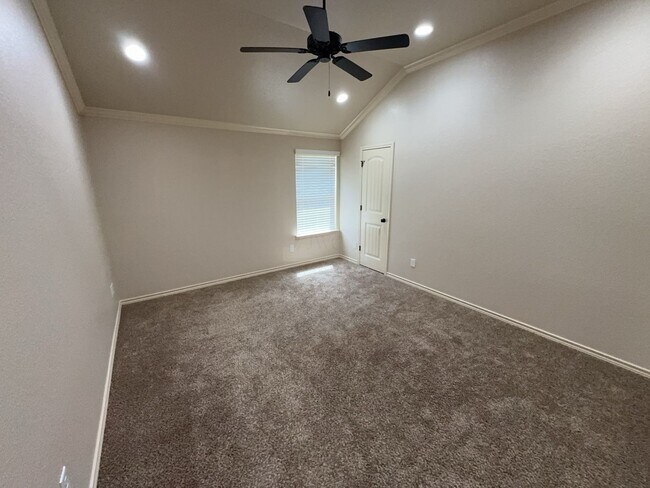 Building Photo - 5508 Settlers Ct
