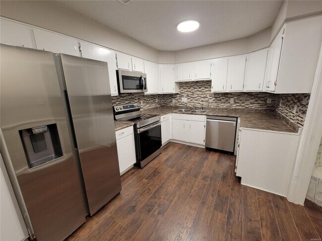 Building Photo - 3439 Malabar Rd