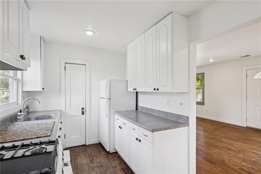 Building Photo - 1720 Marvin St NW