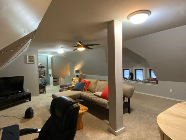 Building Photo - 3136 Lyndale Ave S