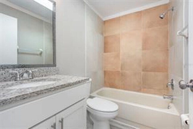 Building Photo - 3 Bedroom / 2 Bath Home Available Now in P...
