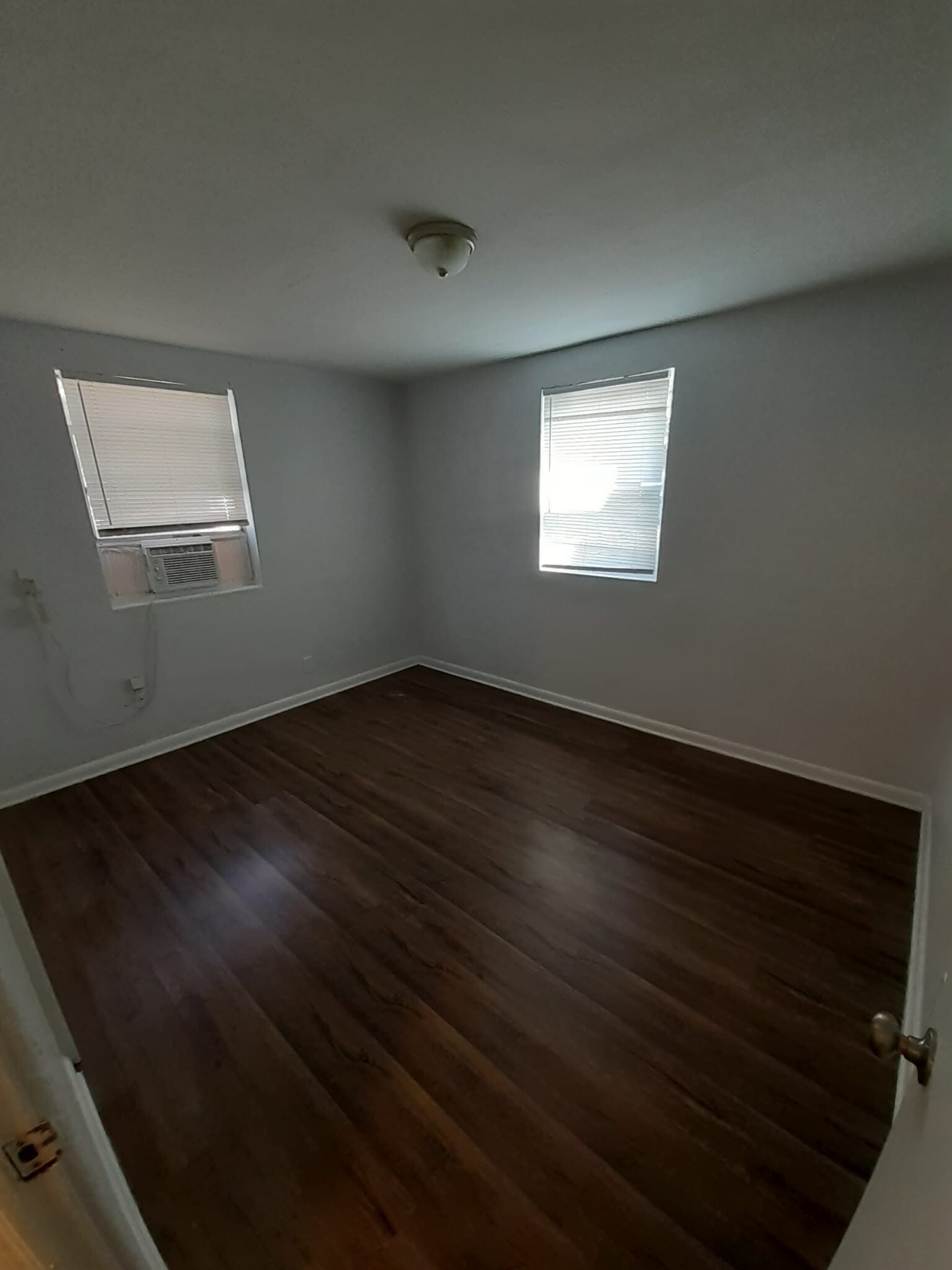 Building Photo - 610 W 18th St