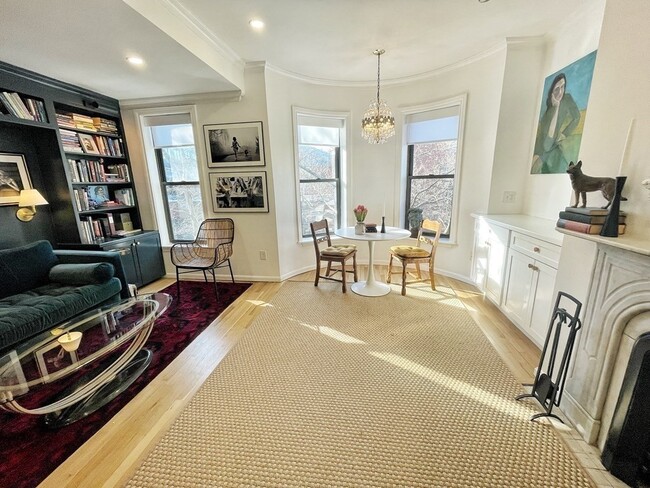 Building Photo - 49 Warren Ave