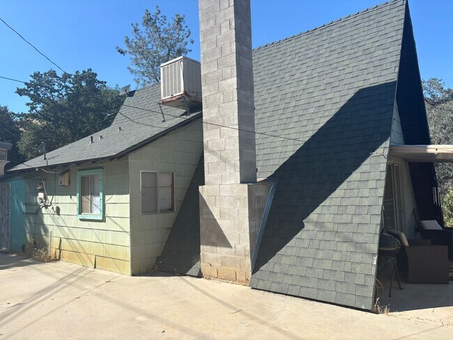 Building Photo - Charming Fully Furnished A-Frame Home with...