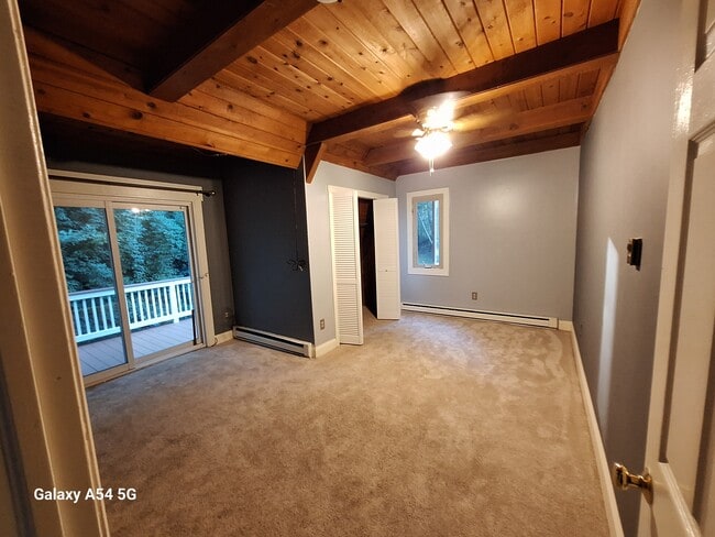 Building Photo - 753 Buddington Rd