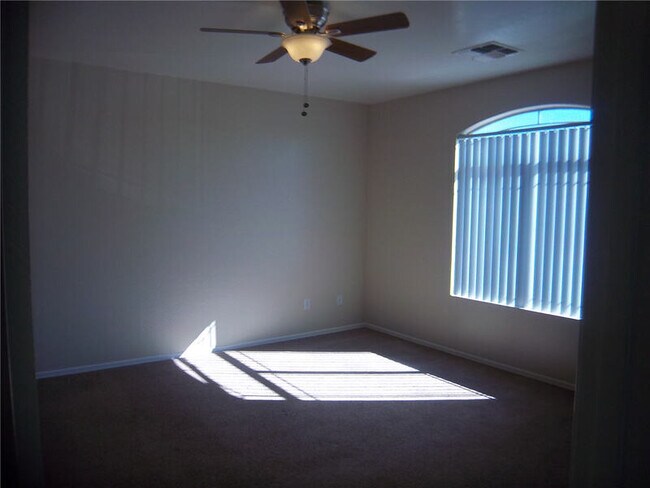 Building Photo - 16090 W Larkspur Dr