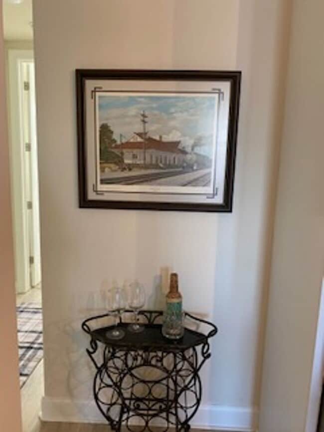 Building Photo - Furnished luxury riverfront condo for rent