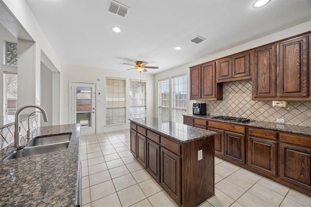 Building Photo - 1608 Wagon Wheel Dr