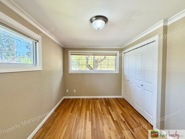 Building Photo - 1211 147th Ave SE
