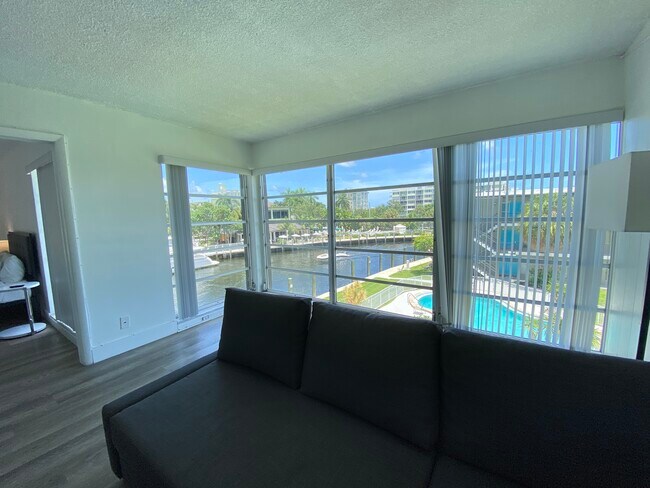 Building Photo - 601 N Rio Vista Blvd