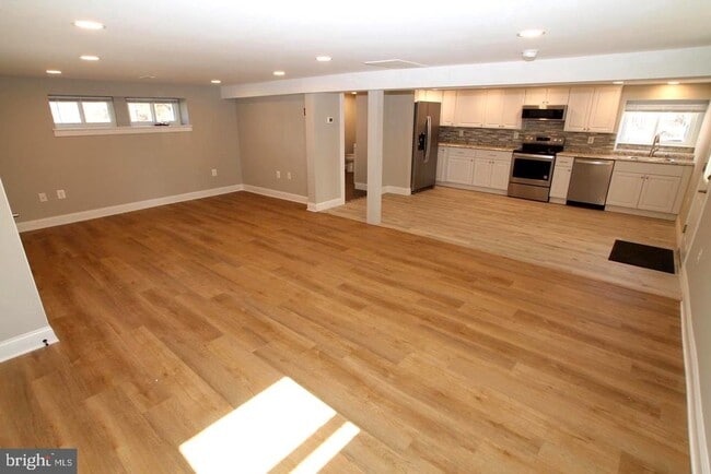 Building Photo - 538 Durham Rd