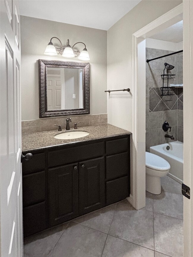 Building Photo - 289 Broadmoor Dr