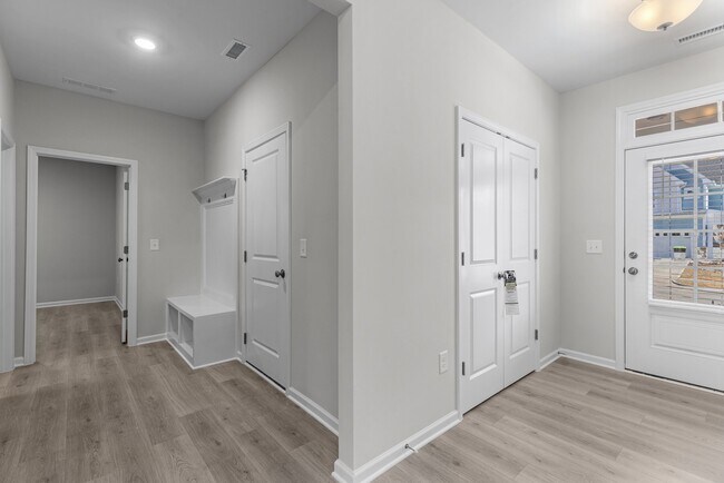 Building Photo - 2408 McKenzie Ridge Ln