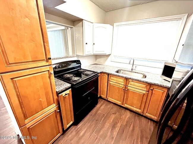 Building Photo - 8214 Herlong Rd