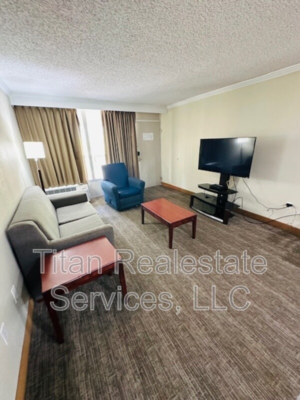 Building Photo - 2915 LA-14