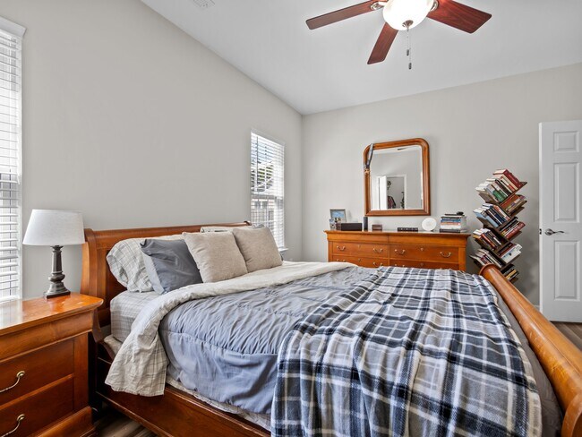 Building Photo - 251 Channel Marker Loop