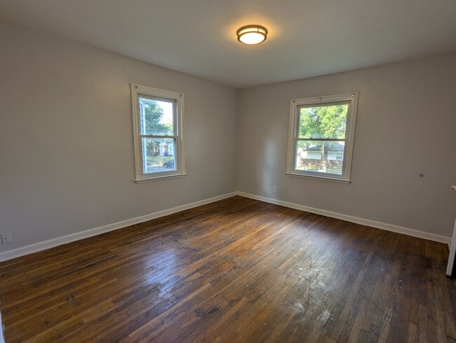 Building Photo - 2983 Moreland Dr