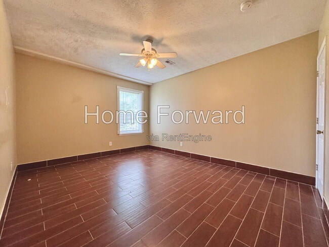 Building Photo - 102 Manna Dr