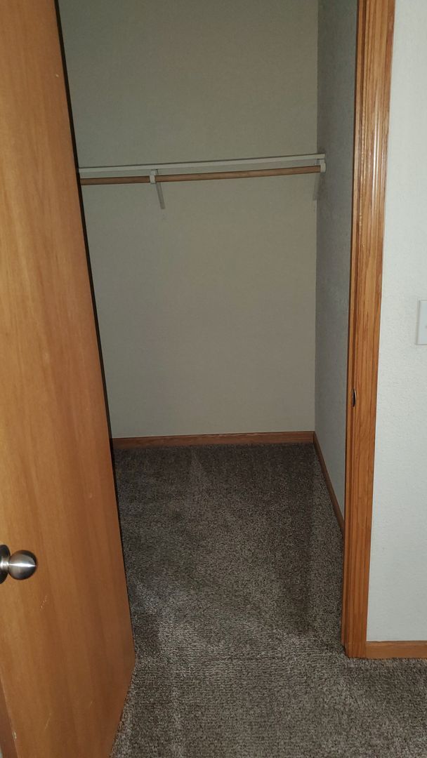 Building Photo - 1622 Clover Dr