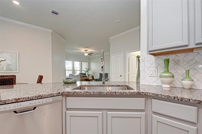 Building Photo - 1006 Warm Summer Dr