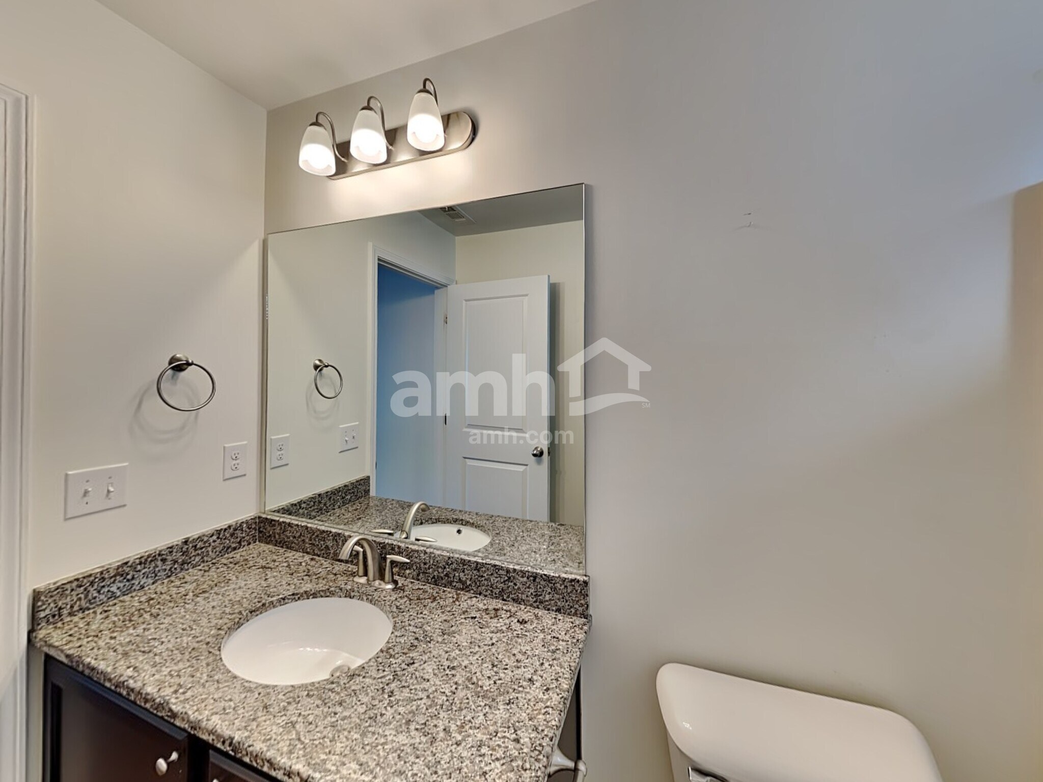 Building Photo - 5071 Trailwater Dr