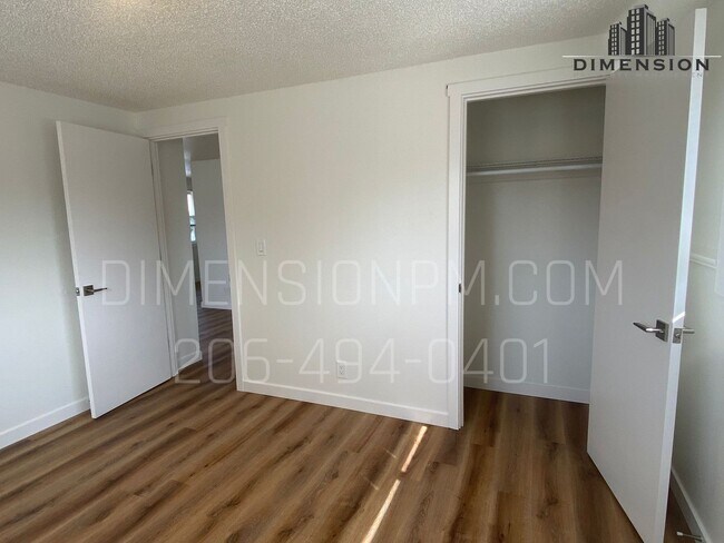 Building Photo - Remodeled Rambler with Basement in Auburn ...