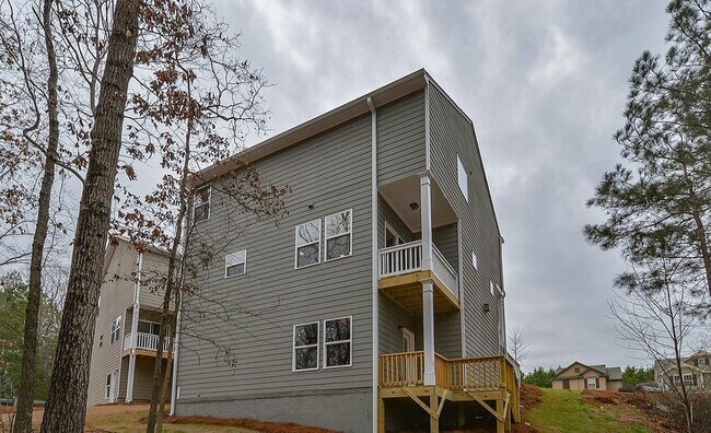 Building Photo - 313 Woodson Way