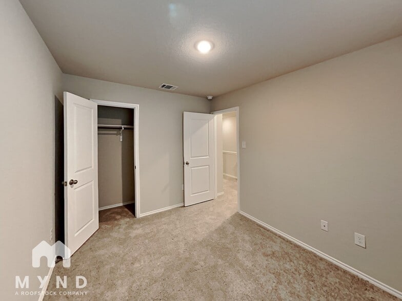 Building Photo - 8727 Key Windy Way