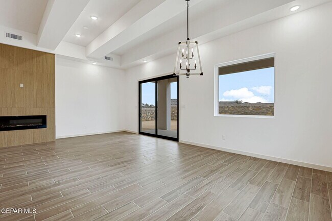 Building Photo - 972 Aqueduct Ave